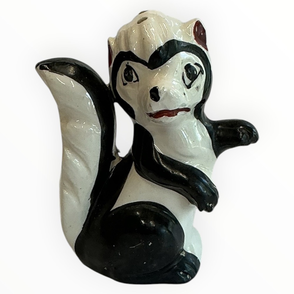 Vintage Skunk Salt Shaker‎ Figurine Black White Ceramic Japan Collectible